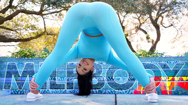 Alexa Payne in Stretching Her Deep from Mylf